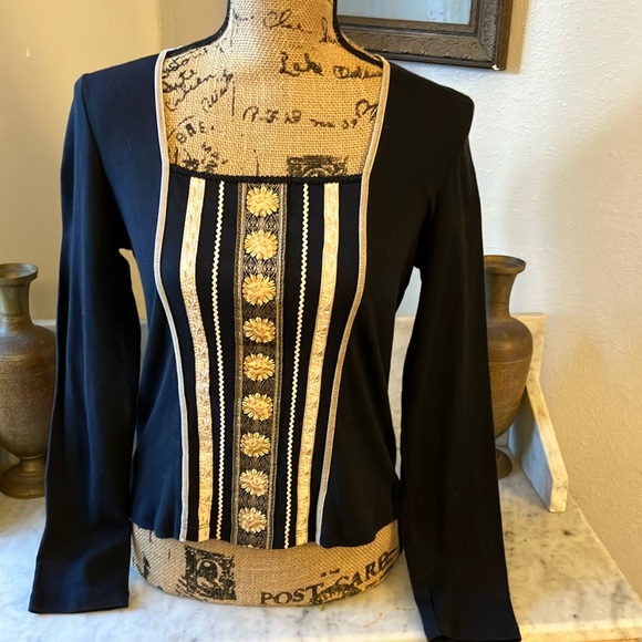 Anthropologie Tops - Anthropologie Shirt Gold Detailing Yet Casual Van Dress Up With Jewelry M!